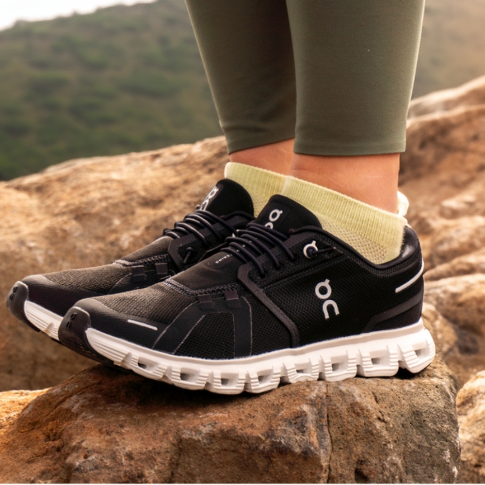 On Cloud 6 Running Shoes